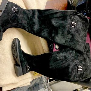 Black Wide thigh boots. They are so for WIDE CALFS